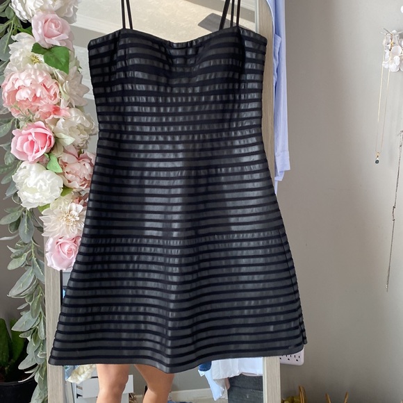 Beautiful 🤩 and gorgeous night dress - Picture 3 of 6